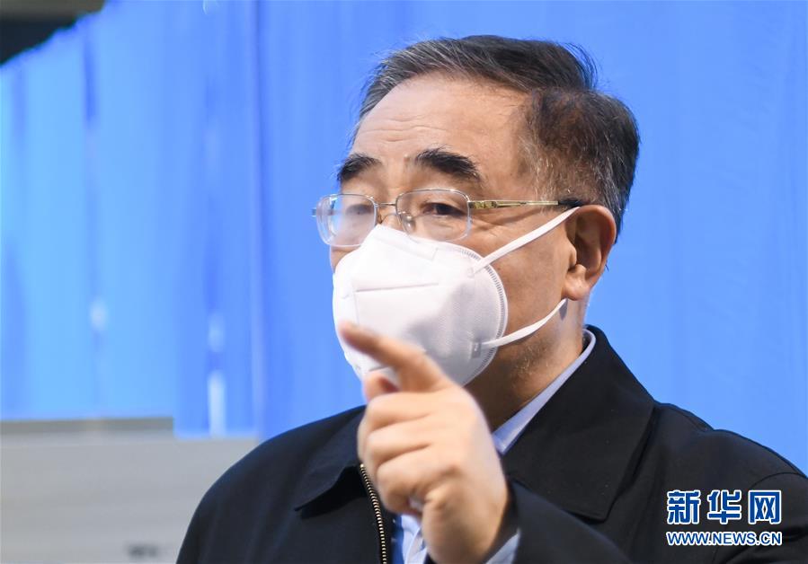 （聚焦疫情防控·圖文互動）（7）分秒必爭！一切為了治病救人——中國抗疫生命至上的生動實踐