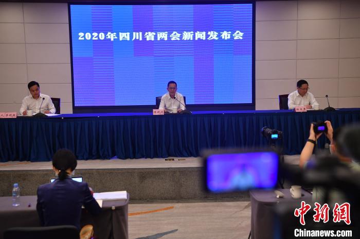 圖為新聞發(fā)布會現(xiàn)場。　張浪 攝