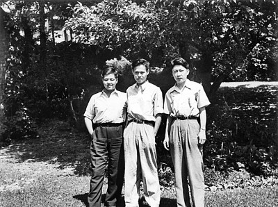 舍我其誰(shuí)報(bào)國(guó)志，碧血丹心愛(ài)國(guó)情