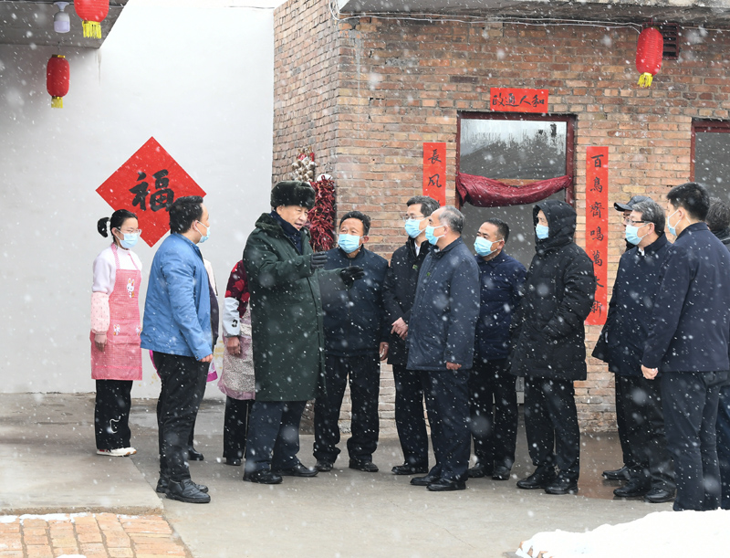 2022年1月26日下午，習(xí)近平總書記在山西省臨汾市霍州市師莊鄉(xiāng)馮南垣村受災(zāi)村民師紅兵家看望。
